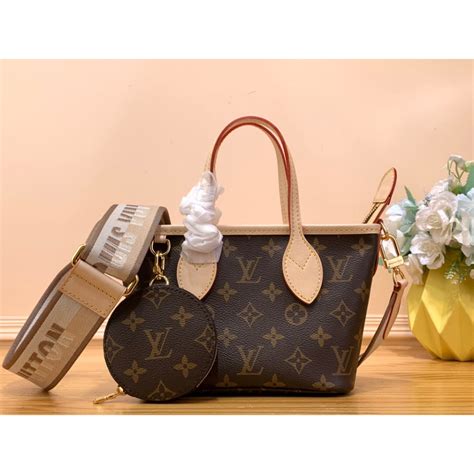 กระเป๋า สะพาย ข้าง louis vuitton|louis vuitton ราคา.